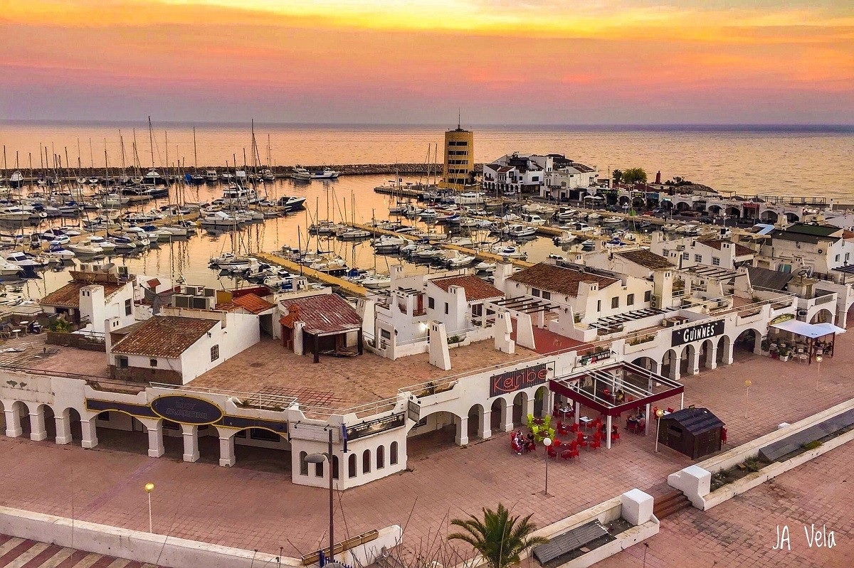 PUERTO DEPORTIVO DE ROQUETAS