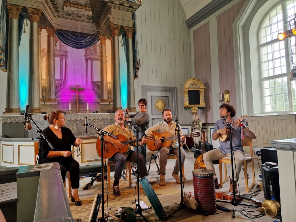 Viguela – Día Internacional del Folk